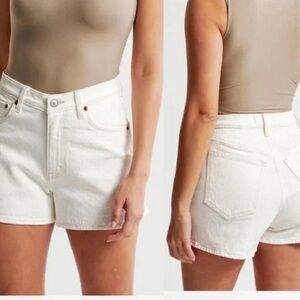 Abercrombie & Fitch 90s relaxed cut off high waited Shorts